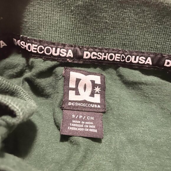 DC Shoe Co USA Mens Polo Shirt Size Small Tshirt - Picture 3 of 16